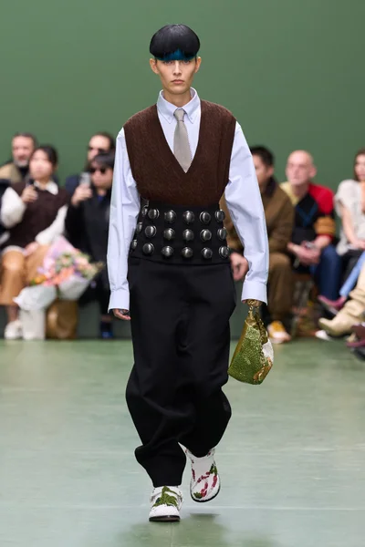 Look 47